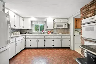 574 Howes Corner Rd, Turner, ME 04282 - Photo 4