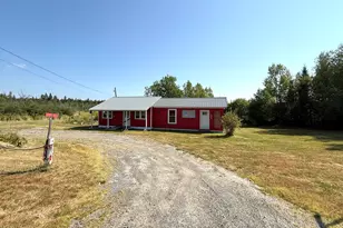 813 Dexter Rd, Corinna, ME 04928 - Photo 4