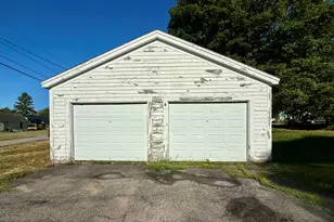 7 Broadway St, Eastport, ME 04631 - Photo 8