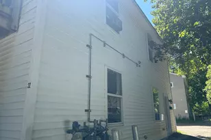 32 Spring St, Gardiner, ME 04345 - Photo 2