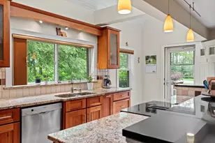 5 Hillside Pl, Boothbay, ME 04537 - Photo 10