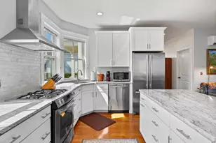 5 Traditional St, Scarborough, ME 04074 - Photo 16