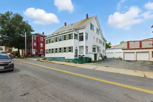 16 Hill St, Biddeford, ME 04005 - Photo 2