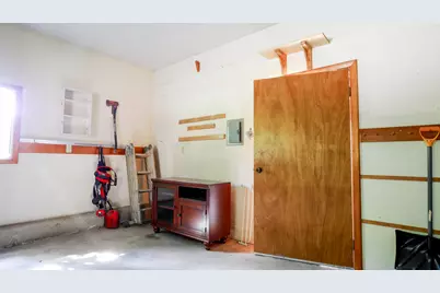 671 Essex Street, Bangor, ME 04401 - Photo 74