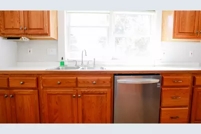 671 Essex Street, Bangor, ME 04401 - Photo 12