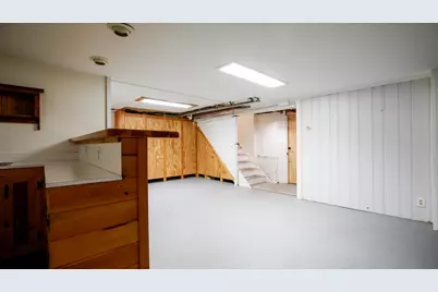 671 Essex Street, Bangor, ME 04401 - Photo 60