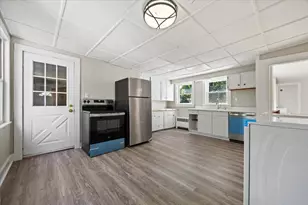 11 Chadwick Pl, Biddeford, ME 04005 - Photo 10