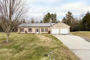 9 Thibodeau Dr, Levant, ME 04456 - Photo 2