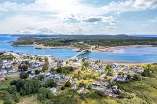 56 Washington St, Lubec, ME 04652 - Photo 4