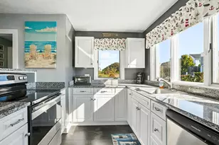 111 Mile Stretch Rd, Biddeford, ME 04005 - Photo 8