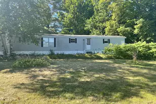 7 Dartmouth St, Skowhegan, ME 04976 - Photo 16
