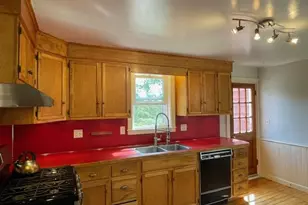 65 Oliver St, Rockland, ME 04841 - Photo 6
