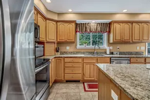 7 Beech Ridge Dr, Hermon, ME 04401 - Photo 6