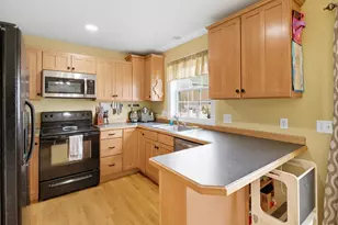 115 Saco St, Westbrook, ME 04092 - Photo 6