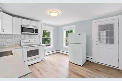 10-12 Pine Street, Kittery, ME 03904 - Photo 14