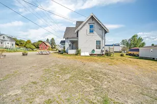 56 Washington St, Lubec, ME 04652 - Photo 12