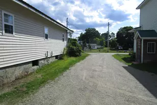 10 York Street St, Howland, ME 04448 - Photo 4