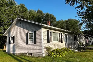 10 Sheridan St, Newport, ME 04953 - Photo 8