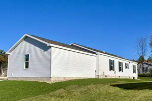 32 Camden Rd, Berwick, ME 03901 - Photo 2