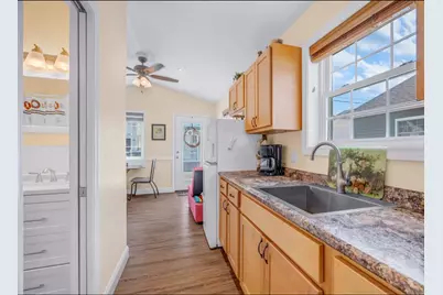 185 E Grand Avenue, Old Orchard Beach, ME 04064 - Photo 78