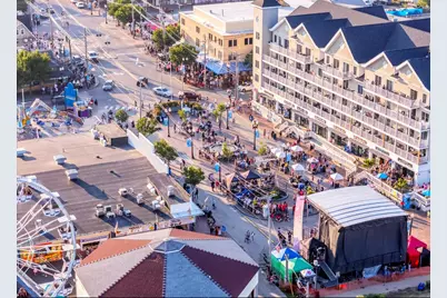 185 E Grand Avenue, Old Orchard Beach, ME 04064 - Photo 2