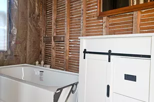 90 Elm St, Millinocket, ME 04462 - Photo 14