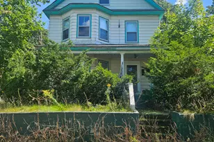 90 Elm St, Millinocket, ME 04462 - Photo 1