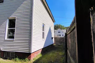 10 Rangeley Pl, Rumford, ME 04276 - Photo 8