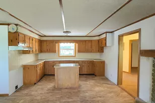 305 Peacepipe Dr, Litchfield, ME 04350 - Photo 10