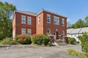 85 Middle St, Hallowell, ME 04347 - Photo 6