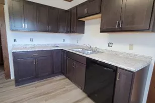 49 W Broadway, Lincoln, ME 04457 - Photo 2