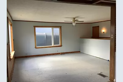 33 Pleasant Street, Presque Isle, ME 04769 - Photo 4