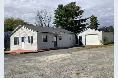 33 Pleasant Street, Presque Isle, ME 04769 - Photo 10
