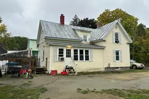 21 Pine St, Skowhegan, ME 04976 - Photo 2