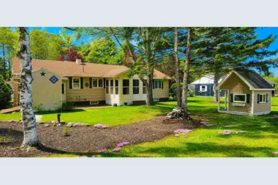 17 Oak Street, Jay, ME 04239 - Photo 2