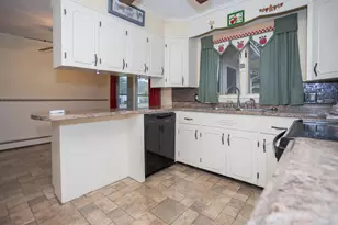 17 Oak St, Jay, ME 04239 - Photo 4