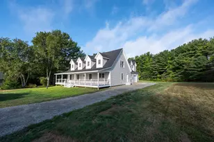 29 Pleasant St, Newcastle, ME 04553 - Photo 2