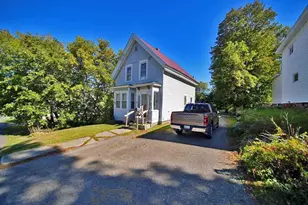 10 High St, Houlton, ME 04730 - Photo 2