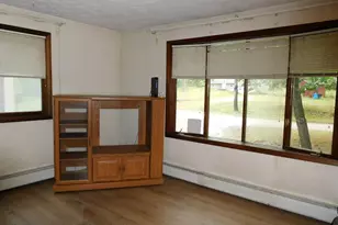 107 Riverside Dr, Mechanic Falls, ME 04256 - Photo 10