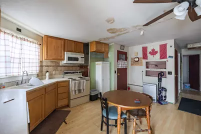 863 Minot Avenue, Auburn, ME 04210 - Photo 8