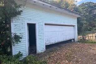 66 Dudley St, Presque Isle, ME 04769 - Photo 4