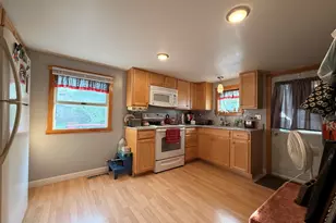 31 Delmont St, Presque Isle, ME 04769 - Photo 4