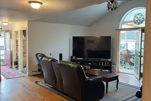 32 Alton Ave, Ellsworth, ME 04605 - Photo 4