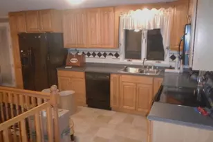 11 Tibbetts Dr, Lincoln, ME 04457 - Photo 6