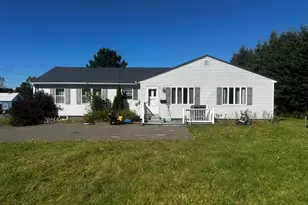 13 Montgomery Ave, Caribou, ME 04736 - Photo 2