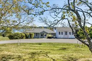 79 Perkins St, Castine, ME 04421 - Photo 6