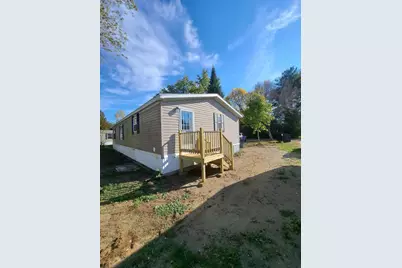 27 Adams Street, Skowhegan, ME 04976 - Photo 2