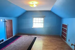 10 Otis St, Jay, ME 04239 - Photo 4