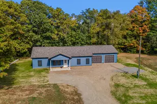 410 Peltoma Ave, Pittsfield, ME 04967 - Photo 8