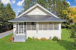 22 Washington St, Caribou, ME 04736 - Photo 2